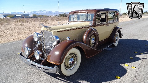 1934 Packard Eight image 7