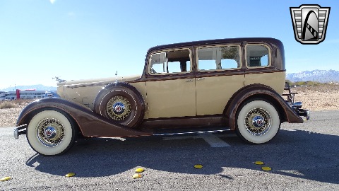 1934 Packard Eight image 9