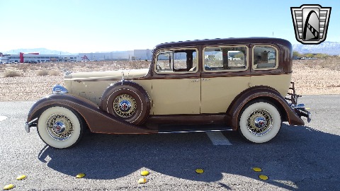 1934 Packard Eight image 10