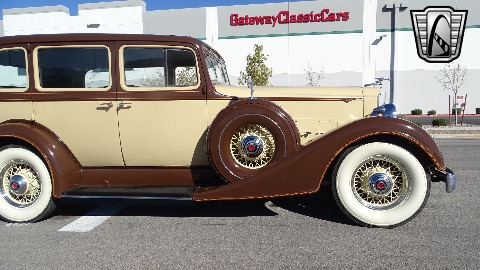 1934 Packard Eight image 38