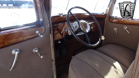 1934 Packard Eight image 64