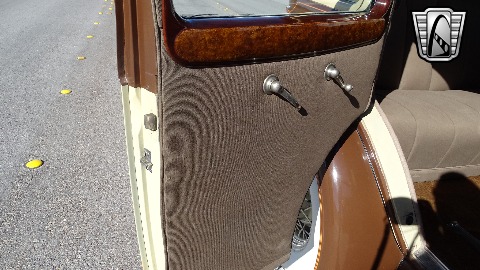 1934 Packard Eight image 96