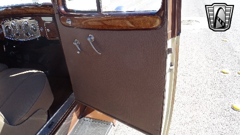 1934 Packard Eight image 97