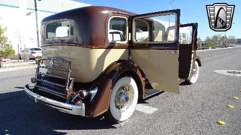1934 Packard Eight image 124