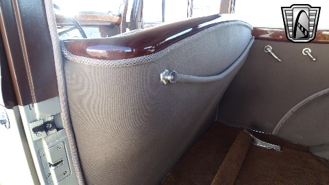 1934 Packard Eight image 73