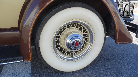 1934 Packard Eight image 102