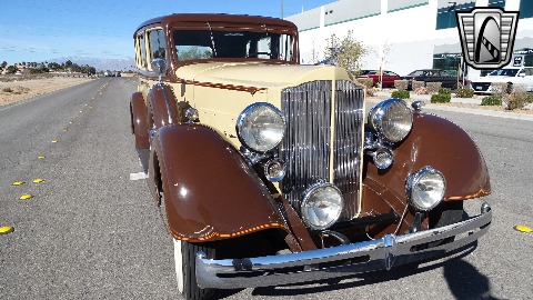 1934 Packard Eight image 27