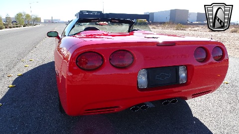 2004 Chevrolet Corvette image 33