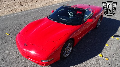 2004 Chevrolet Corvette image 8