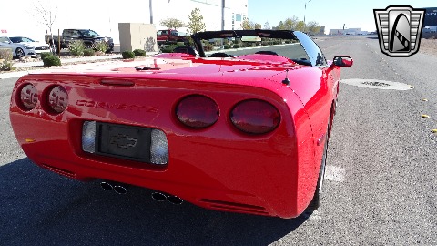 2004 Chevrolet Corvette image 35