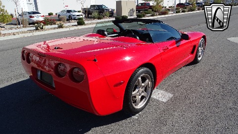 2004 Chevrolet Corvette image 19