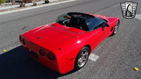 2004 Chevrolet Corvette image 20