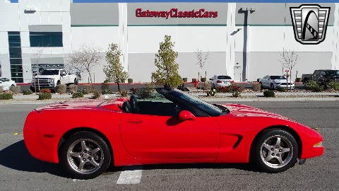 2004 Chevrolet Corvette image 22