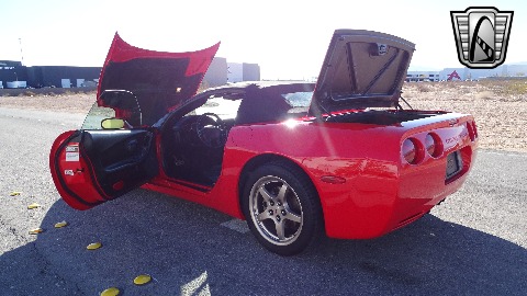 2004 Chevrolet Corvette image 128