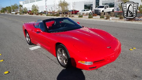 2004 Chevrolet Corvette image 25