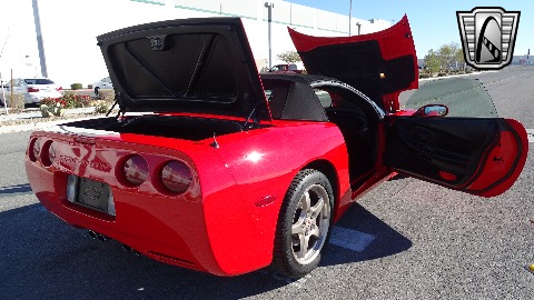 2004 Chevrolet Corvette image 130