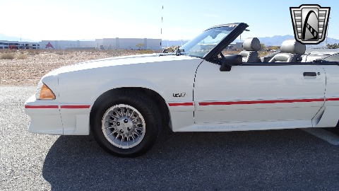 1989 Ford Mustang image 30