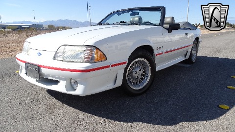 1989 Ford Mustang image 6