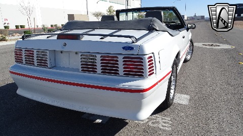 1989 Ford Mustang image 35
