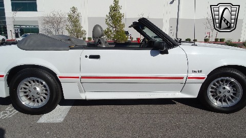 1989 Ford Mustang image 37