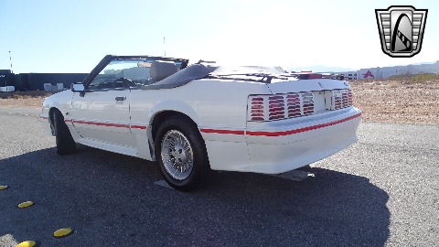 1989 Ford Mustang image 12