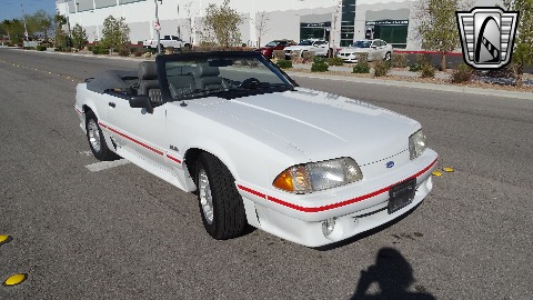 1989 Ford Mustang image 25
