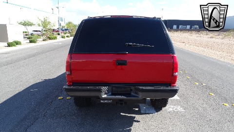 1997 Chevrolet Tahoe image 16