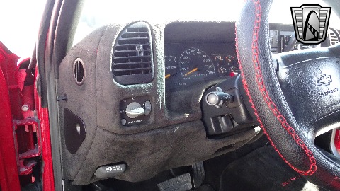 1997 Chevrolet Tahoe image 95