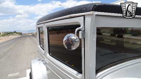 1928 Oldsmobile Sedan image 53