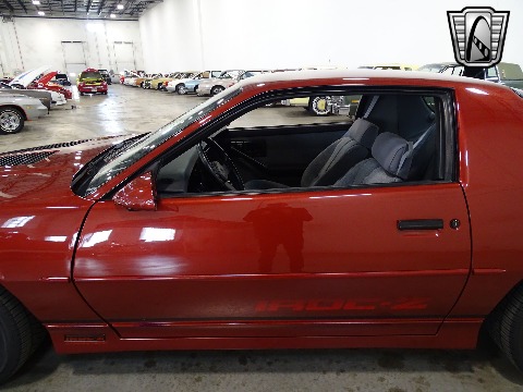 1989 Chevrolet Camaro image 31