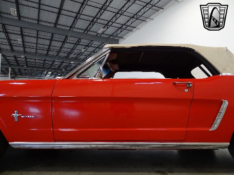 1965 Ford Mustang image 32