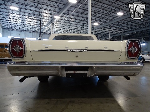 1965 Ford Galaxie image 16