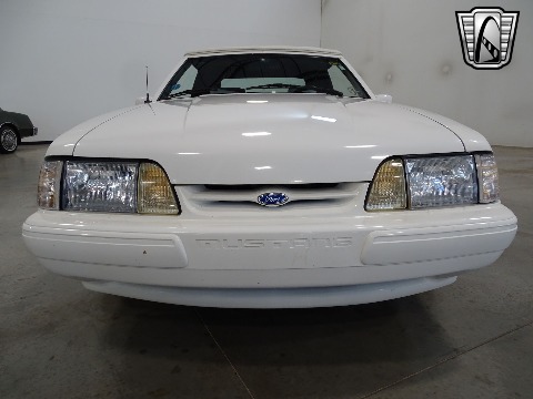 1993 Ford Mustang image 4