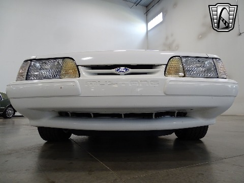 1993 Ford Mustang image 5