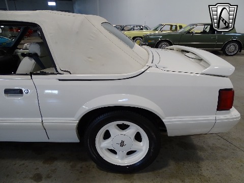 1993 Ford Mustang image 33