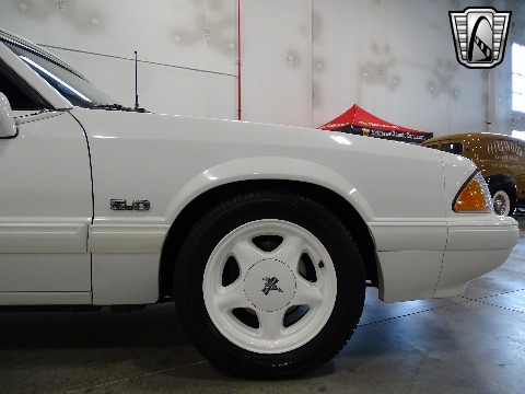 1993 Ford Mustang image 37