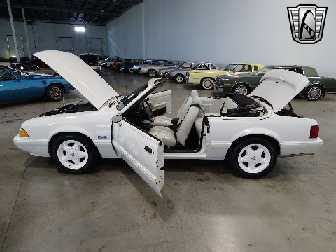 1993 Ford Mustang image 64