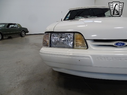 1993 Ford Mustang image 46