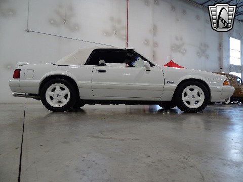 1993 Ford Mustang image 23