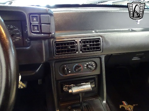 1993 Ford Mustang image 76