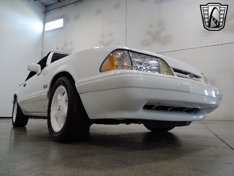 1993 Ford Mustang image 26