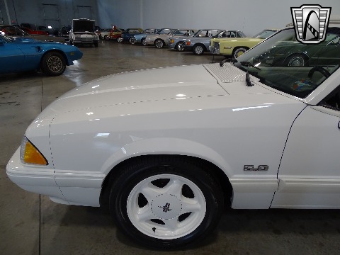1993 Ford Mustang image 27