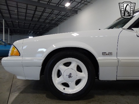 1993 Ford Mustang image 28
