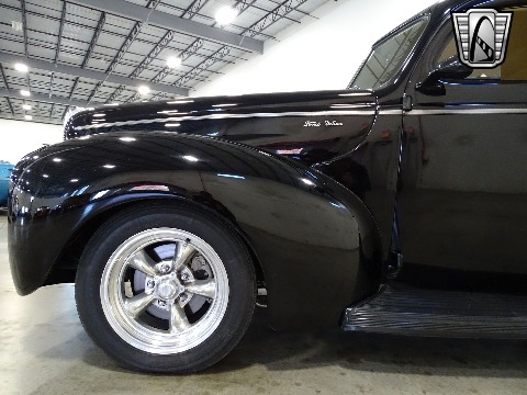 1940 Ford Deluxe image 29