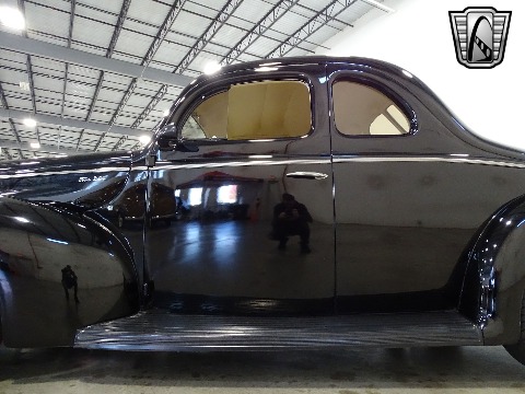 1940 Ford Deluxe image 32