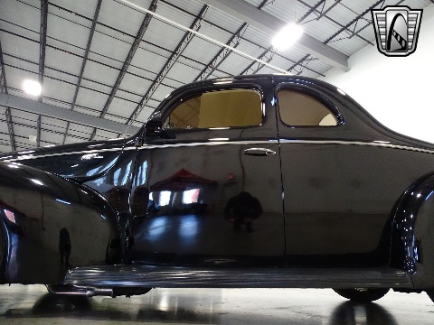 1940 Ford Deluxe image 33