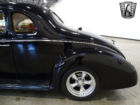 1940 Ford Deluxe image 34