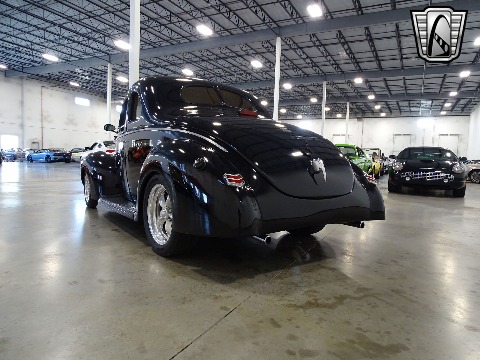 1940 Ford Deluxe image 60