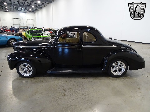 1940 Ford Deluxe image 10