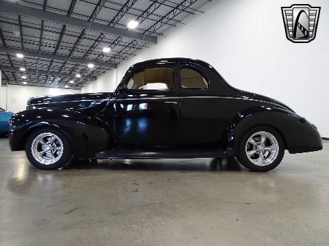 1940 Ford Deluxe image 11